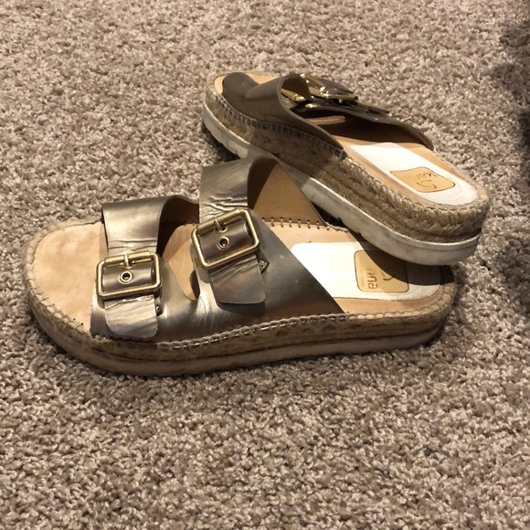 Metallic Platform sandals - Picture 2 of 2
